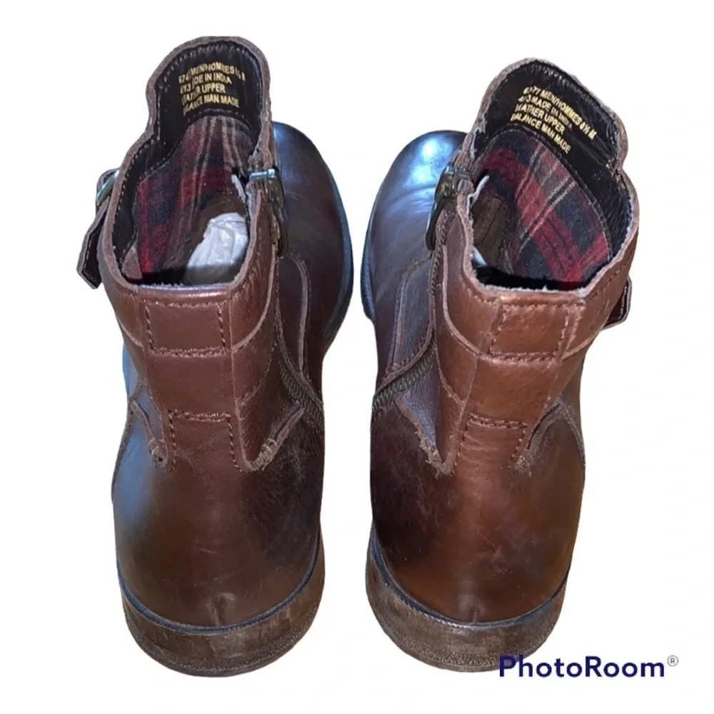 Clarks Brown Leather Chukka Boots size 8.5